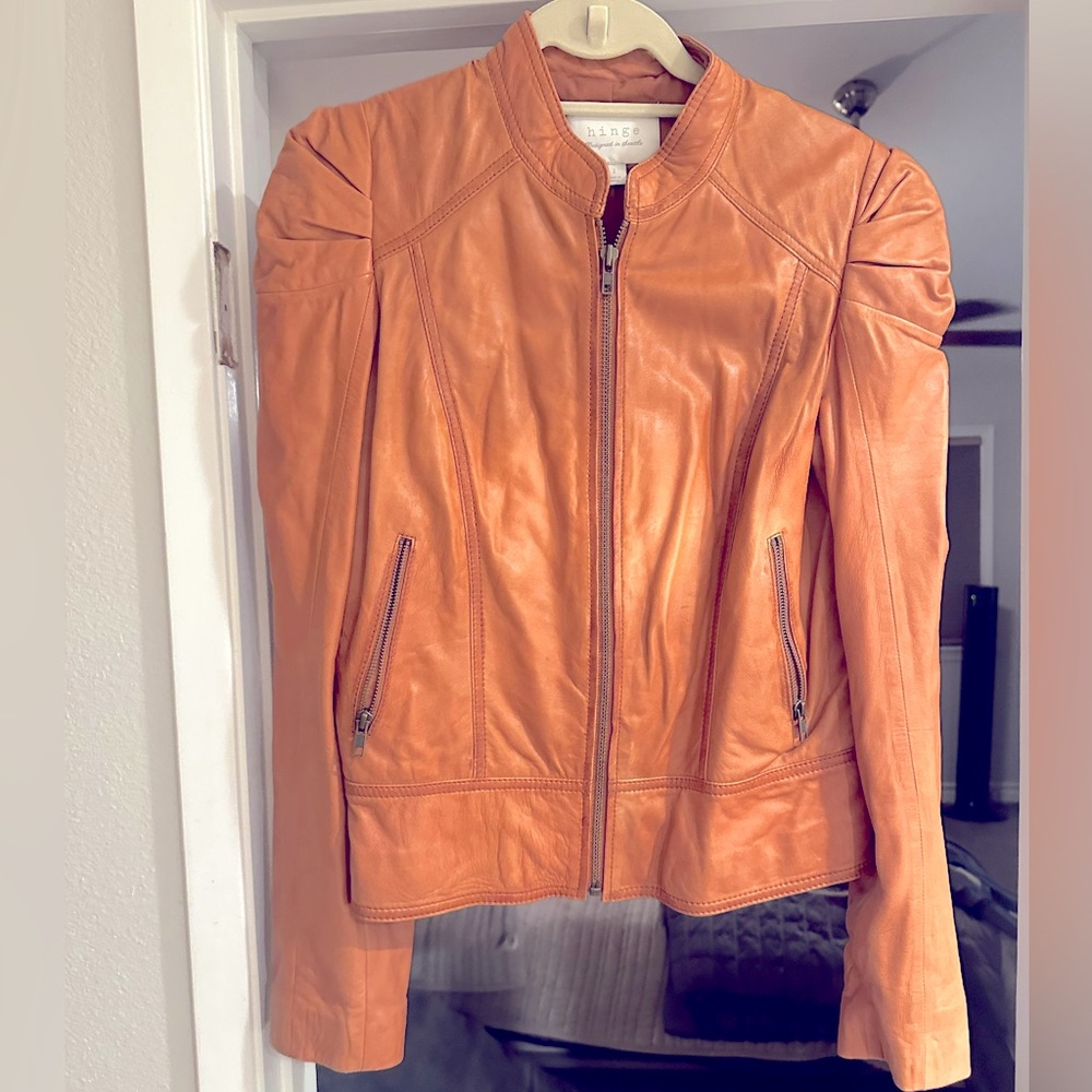Women’s size L 100% leather jacket
